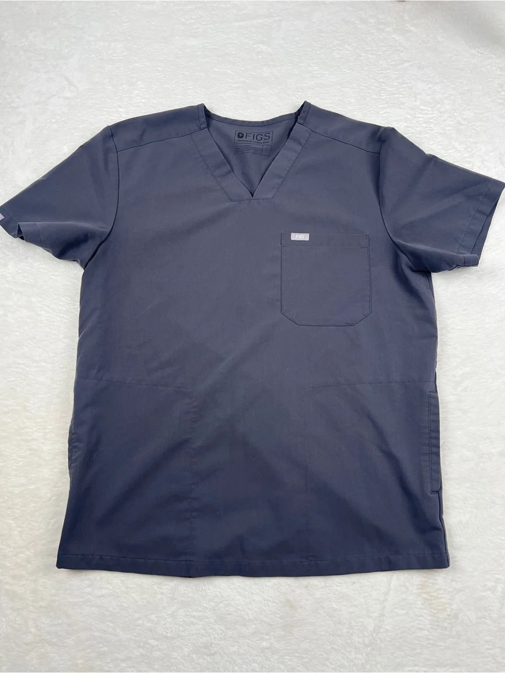 FIGS Charcoal Scrub Set Chisec Top Axim Cargo Pants L/M PO1474